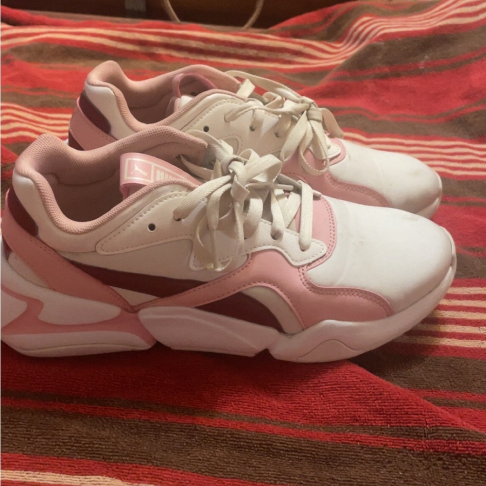 Puma Nova Sneakers
